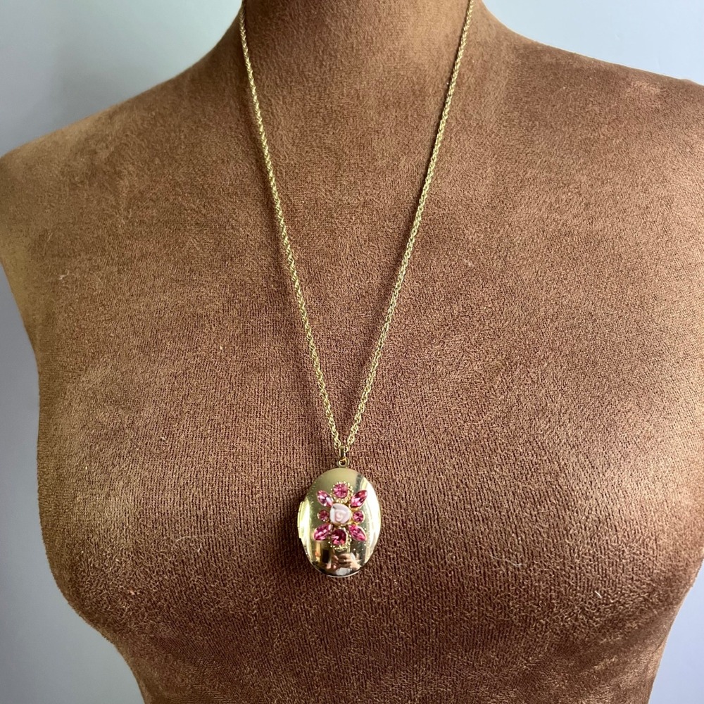 Vintage Gold Tone Pink Rhinestone Flower Oval Locket Necklace 24" Cottagecore